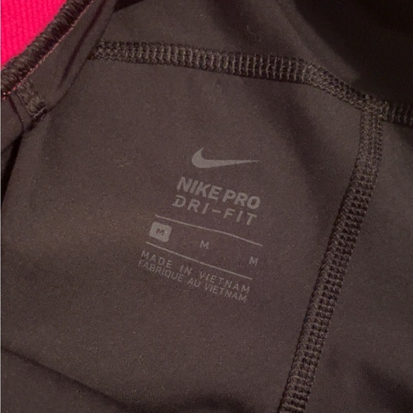 Nike pro women’s shorts - Picture 2 of 2